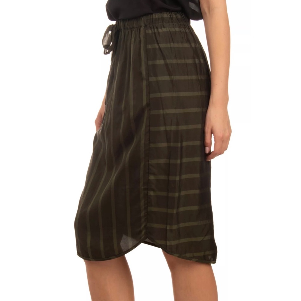 TELA women’s satin pencil skirt / striped